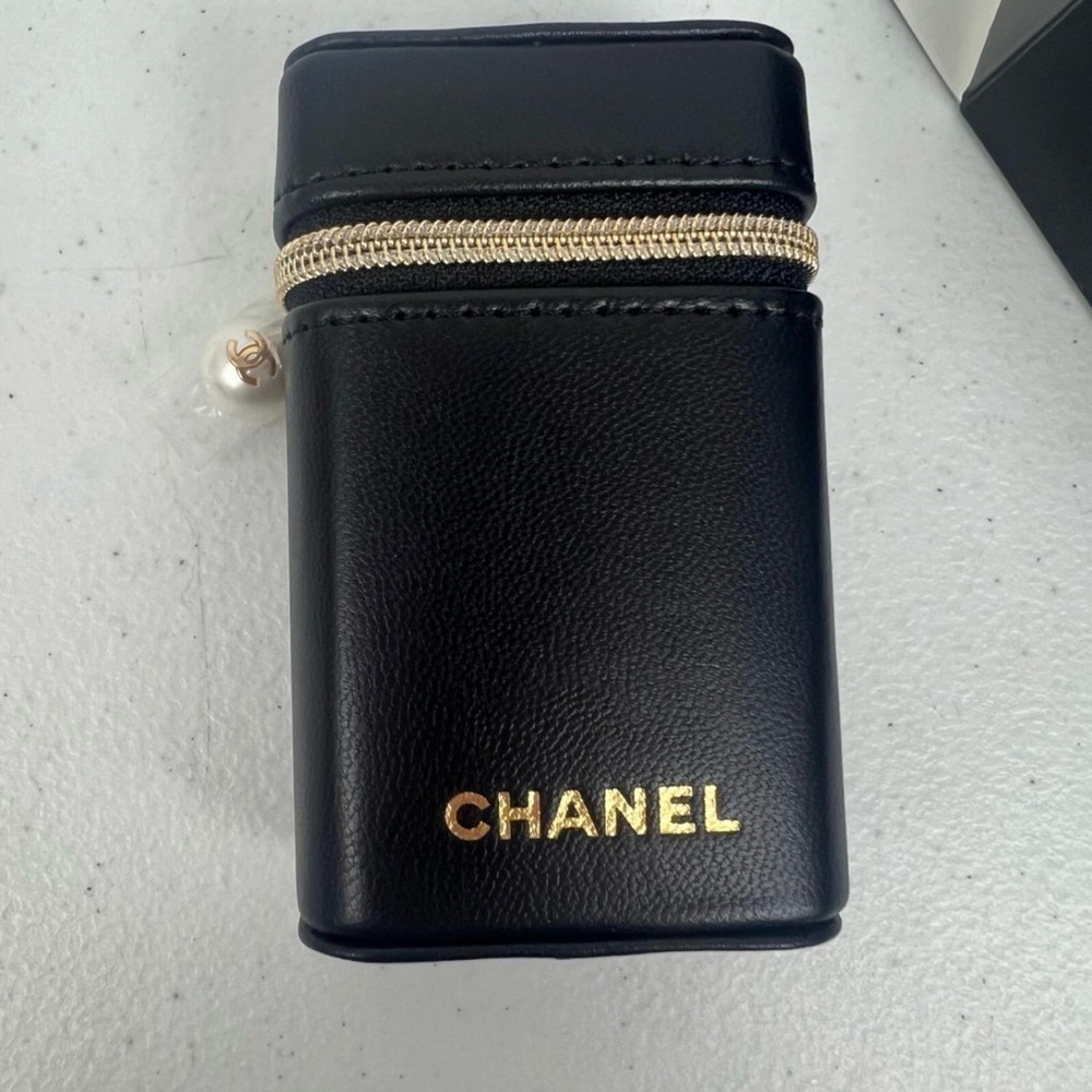 CHANEL rouge allure lipsticks with case